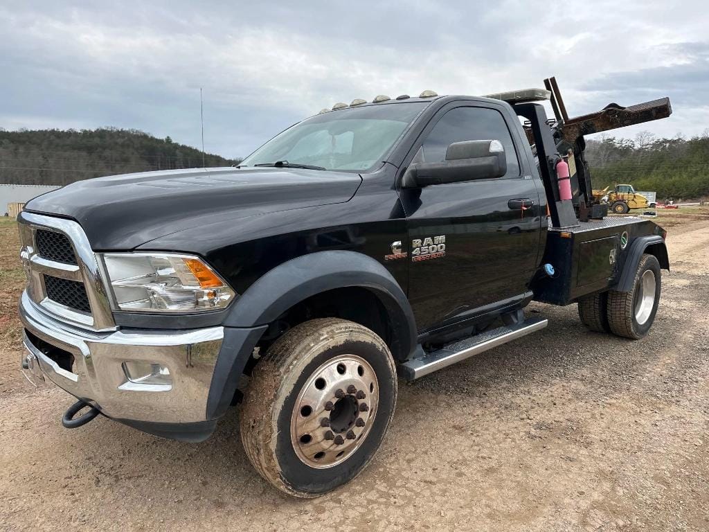 2016 Dodge Ram 4500 Equipment Image0