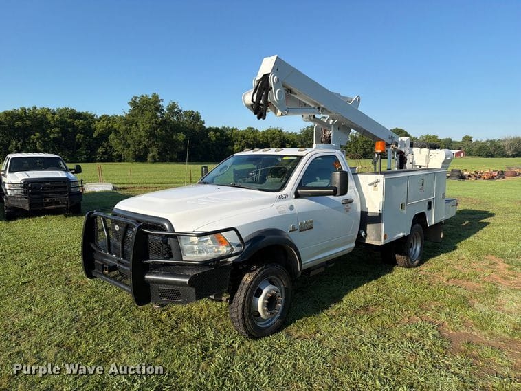 2016 Dodge Ram 5500 Equipment Image0