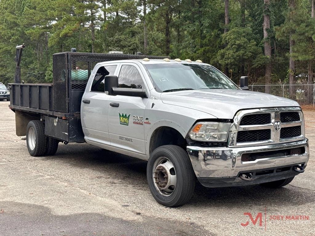2016 Dodge Ram 5500 Equipment Image0