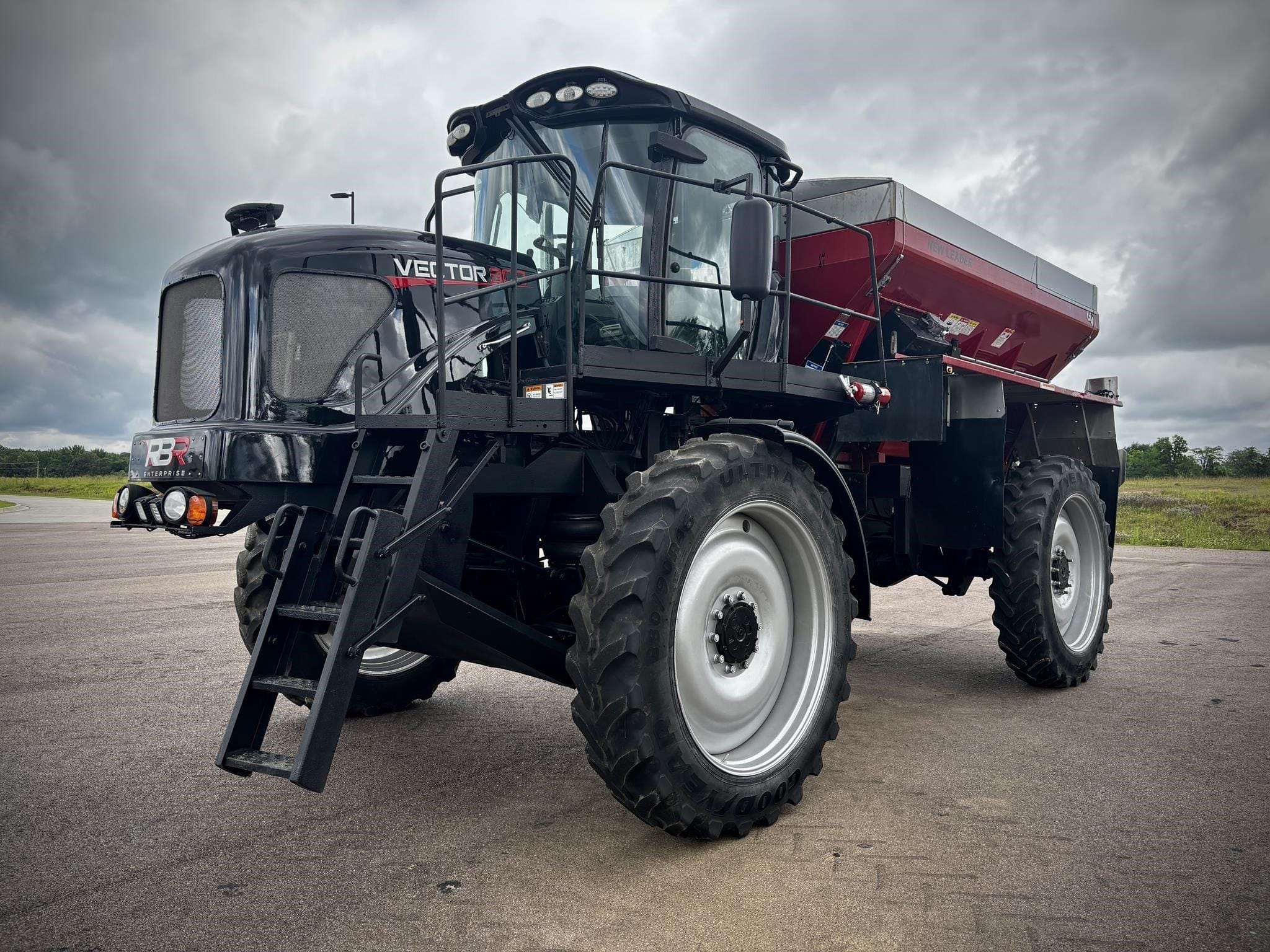 2016 RBR Enterprise Vector 300 Equipment Image0