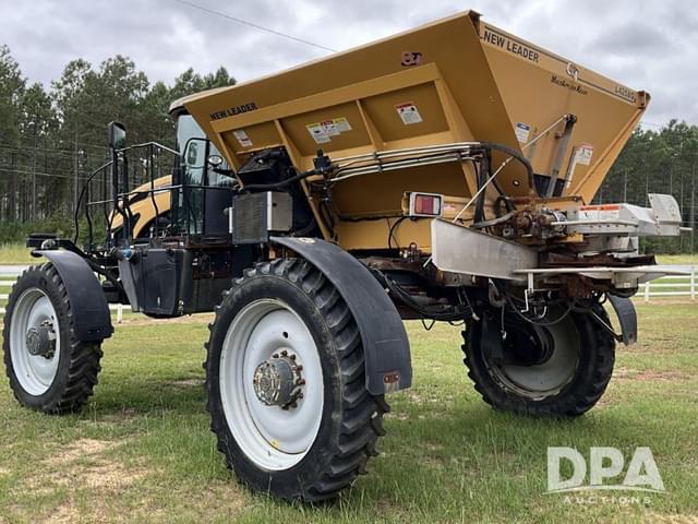 Image of RoGator RG1100B equipment image 2