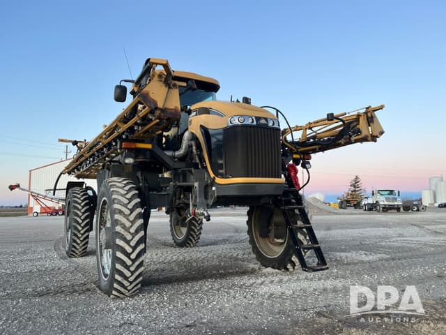 Image of RoGator RG1100B equipment image 3