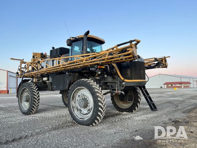Image of RoGator RG1100B equipment image 4