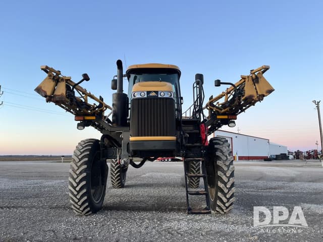 Image of RoGator RG1100B equipment image 2