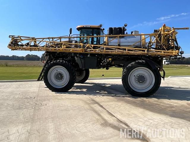 Image of RoGator RG1300 equipment image 1