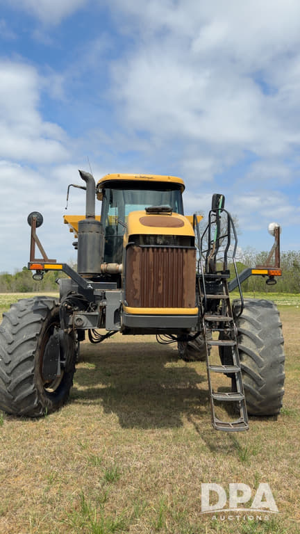 Image of RoGator RG900B equipment image 1