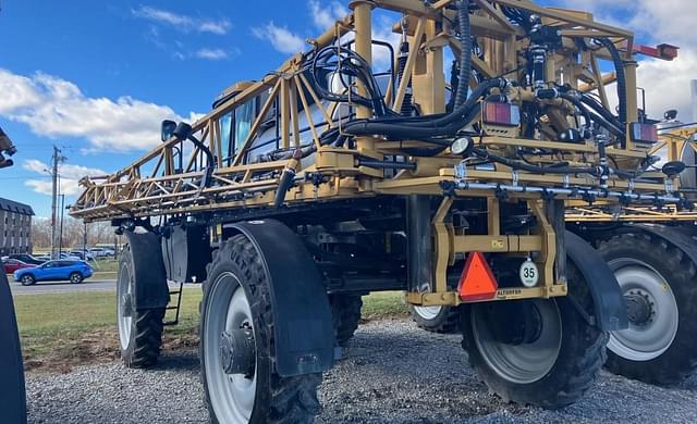 Image of RoGator RG1100B equipment image 4