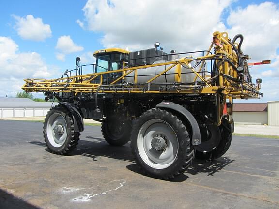 Image of RoGator RG1100B equipment image 2