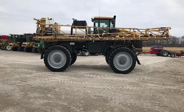 Image of RoGator RG1100B equipment image 1