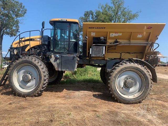 Image of RoGator RG1100B equipment image 1