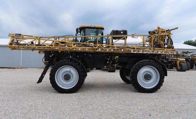 Image of RoGator RG1100B equipment image 1
