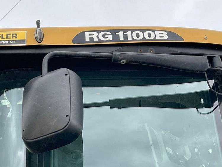 Main image RoGator RG1100B 67