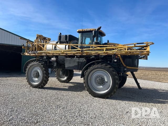 Image of RoGator RG1100B equipment image 4