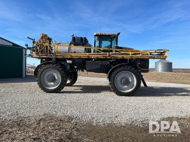 Image of RoGator RG1100B equipment image 1