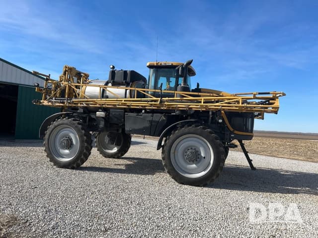Image of RoGator RG1100B equipment image 3