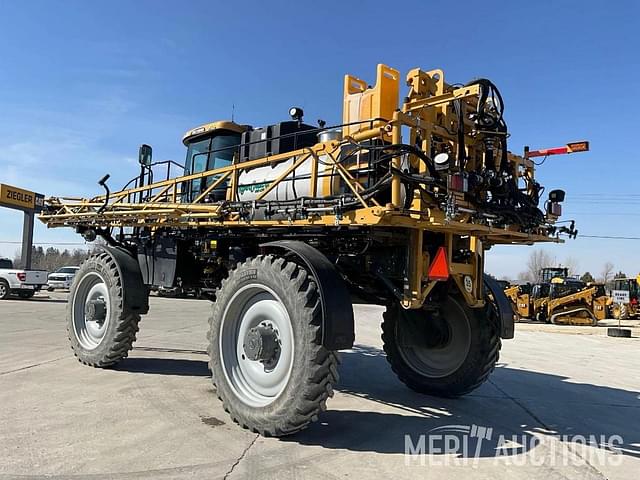 Image of RoGator RG1100B equipment image 2