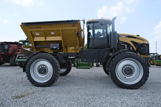 Image of RoGator RG1300B equipment image 3