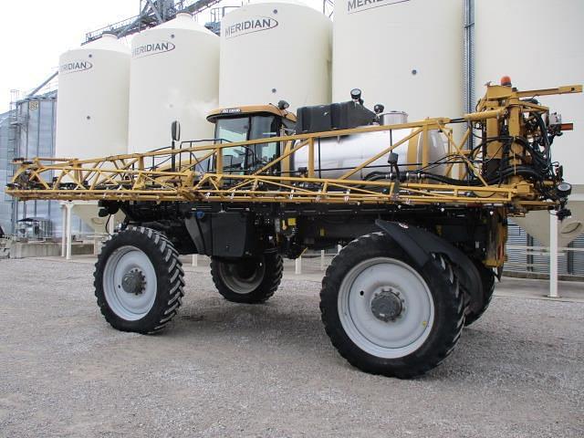 Image of RoGator RG1300B equipment image 4