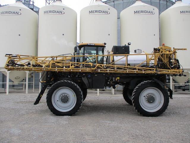 Image of RoGator RG1300B equipment image 2