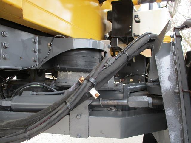 Main image RoGator RG1300B 124