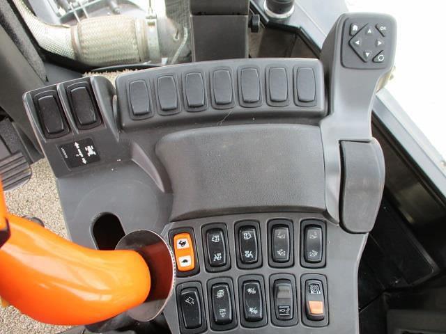 Main image RoGator RG1300B 79