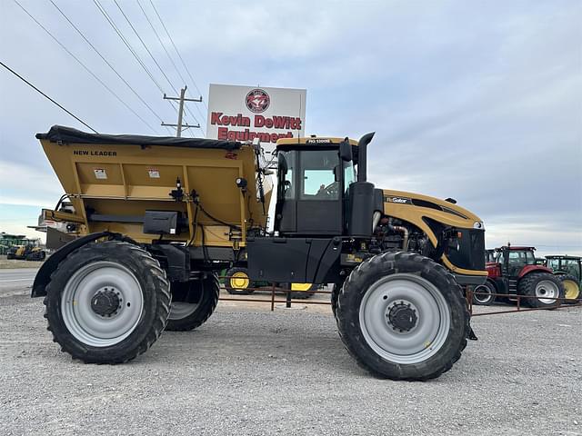 Image of RoGator RG1300B equipment image 3