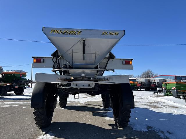 Image of RoGator RG1300B equipment image 4