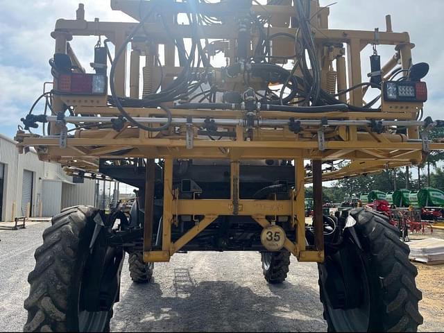 Image of RoGator RG900B equipment image 3