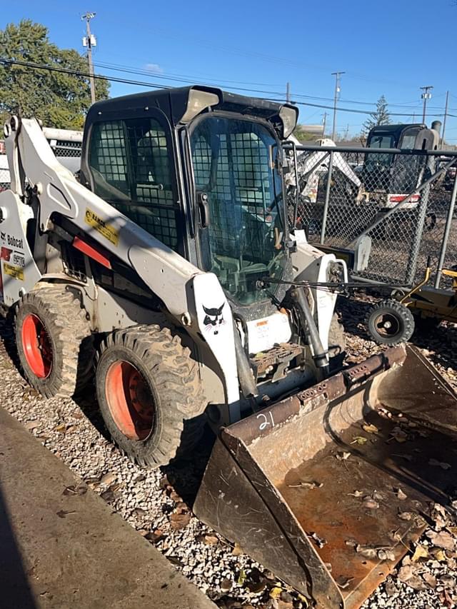 Image of Bobcat S570 equipment image 4