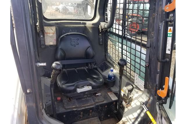 Image of Bobcat S650 equipment image 4