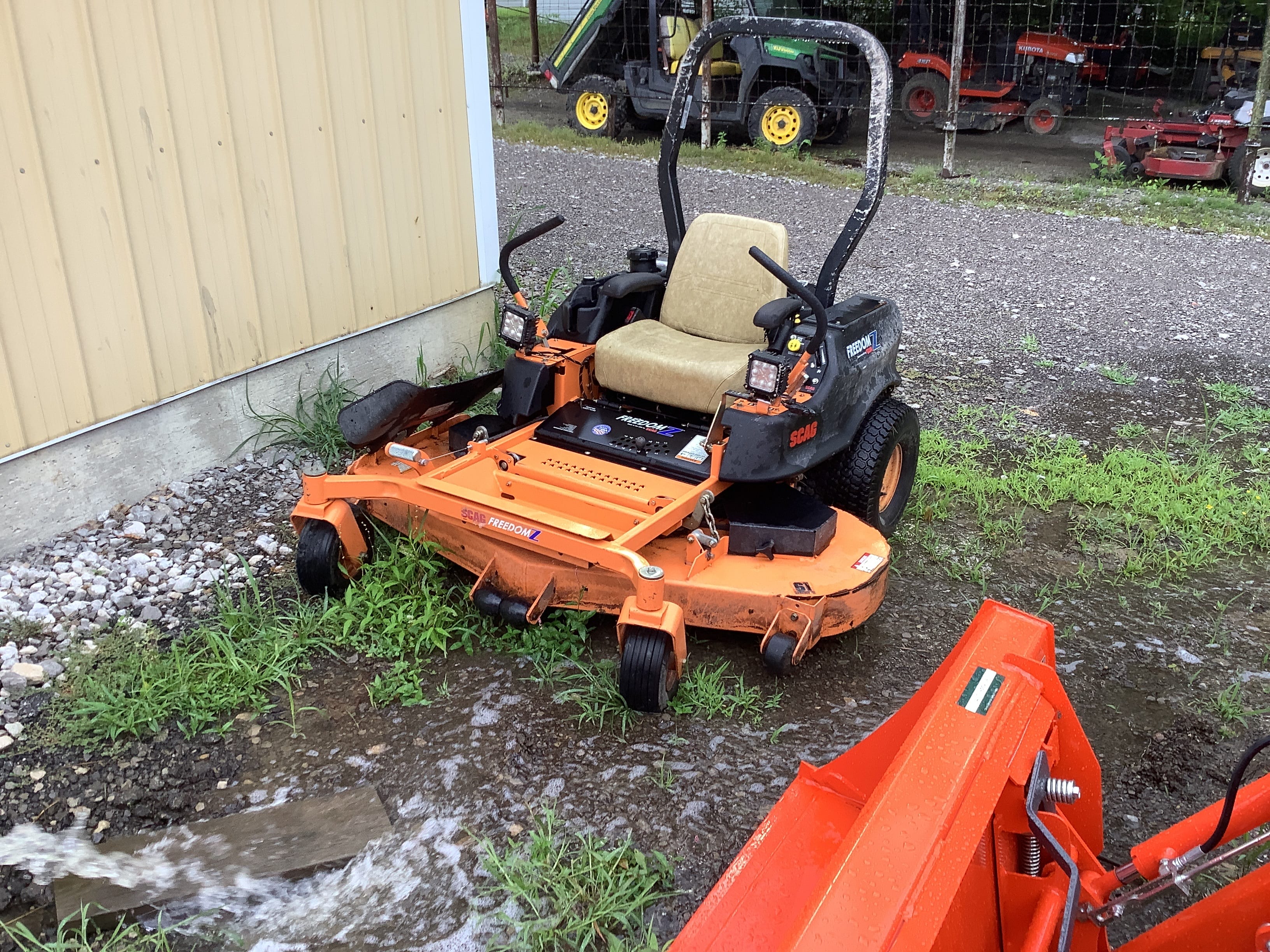 2016 Scag Liberty-Z Equipment Image0