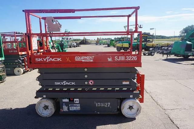 Image of Sky Jack SJIII3226 equipment image 2