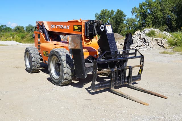 Image of Skytrak 10054 equipment image 4