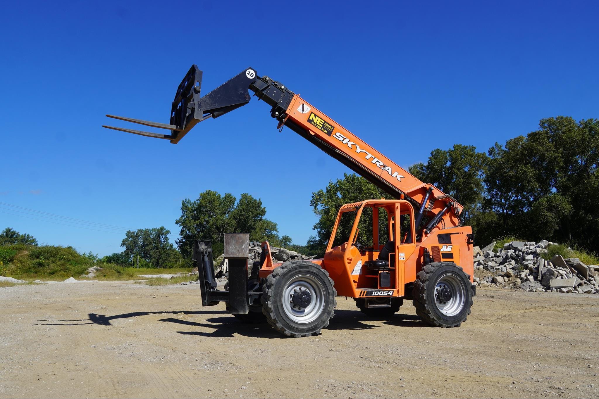 2016 Skytrak 10054 Equipment Image0