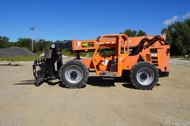 Image of Skytrak 10054 equipment image 1