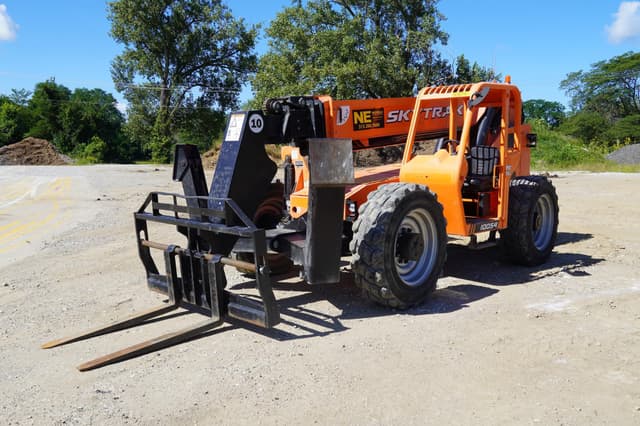 Image of Skytrak 10054 equipment image 2