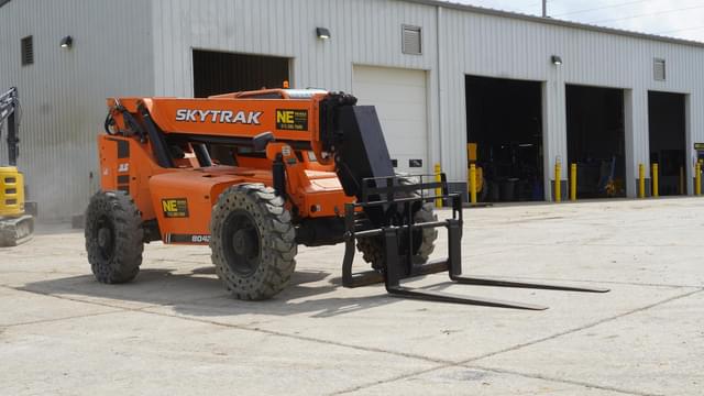 Image of Skytrak 8042 equipment image 3