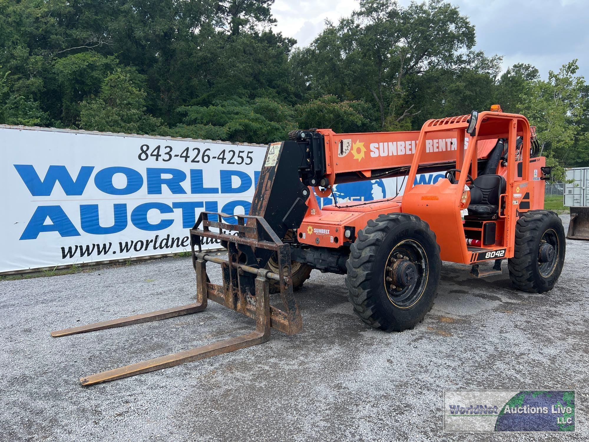 Main image Skytrak 8042