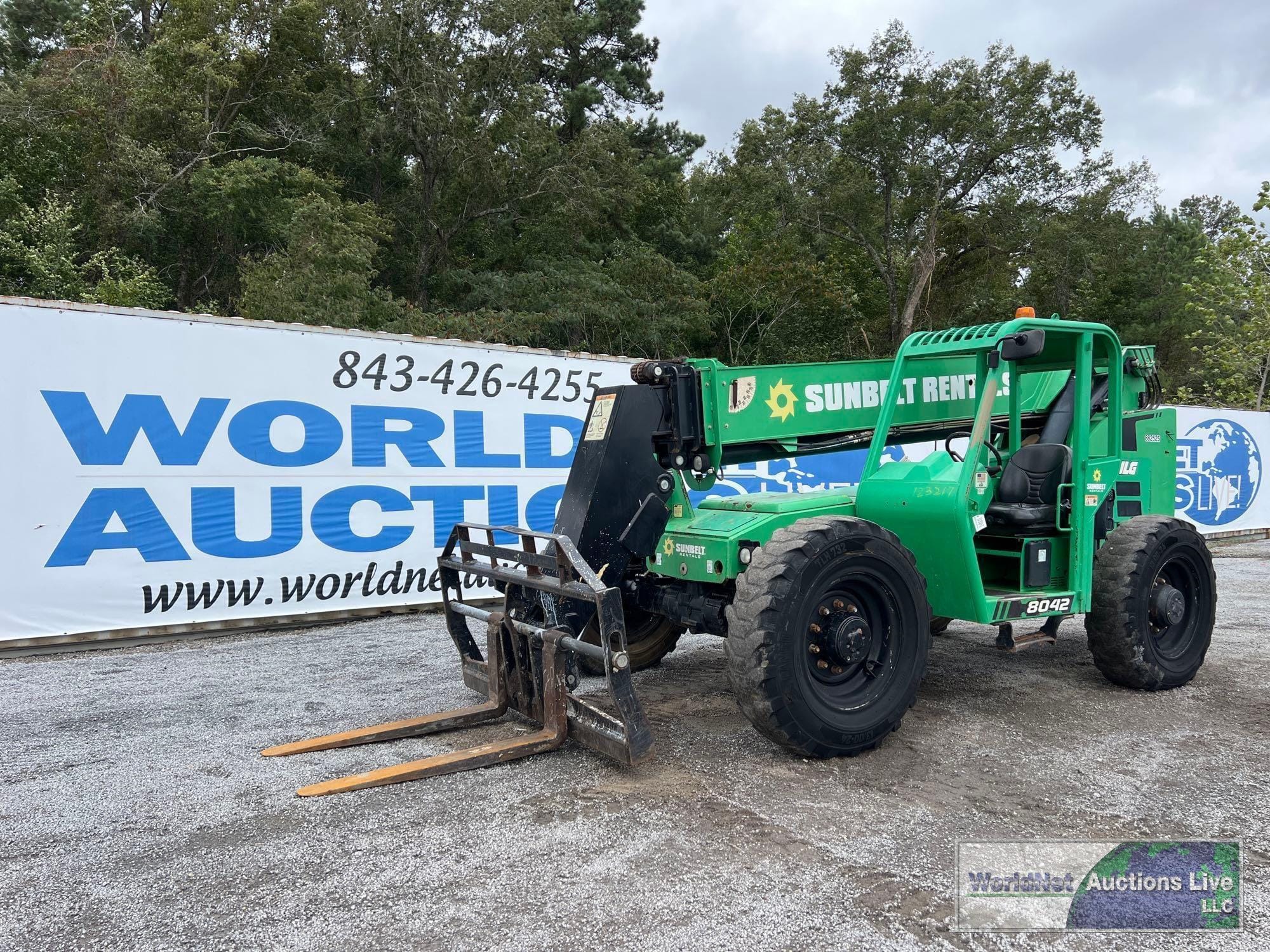 Main image Skytrak 8042