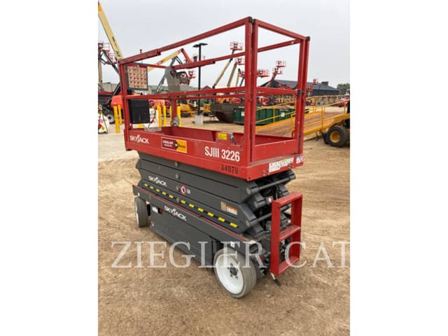 Image of Sky Jack SJIII3226 equipment image 3