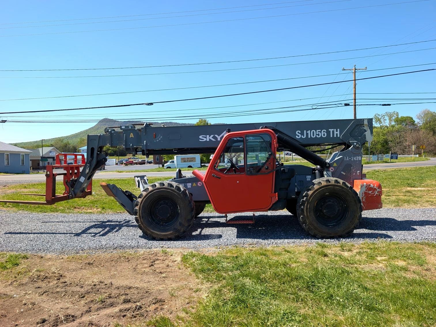 2016 Sky Jack SJ1056 TH Equipment Image0