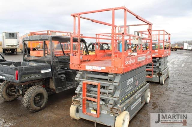 Image of Sky Jack SJ4632 equipment image 2