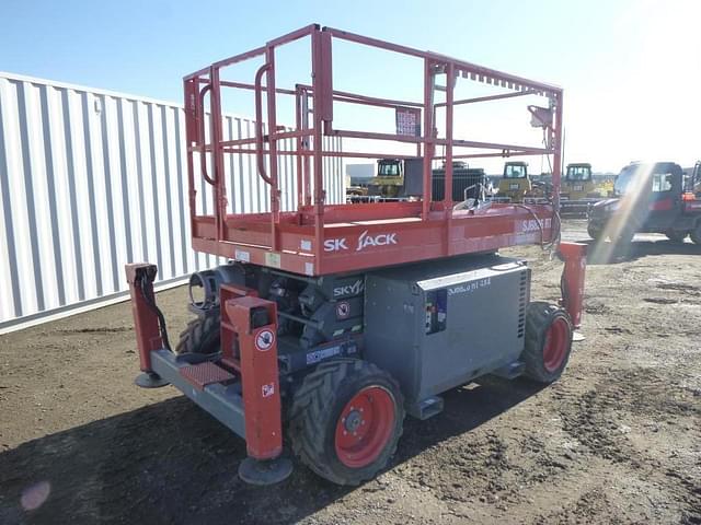 Image of Sky Jack SJ6826RT equipment image 2