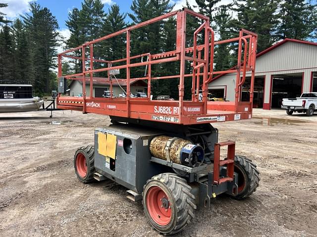 Image of Sky Jack SJ6826RT equipment image 2