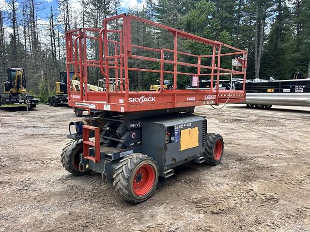 Image of Sky Jack SJ6826RT equipment image 4
