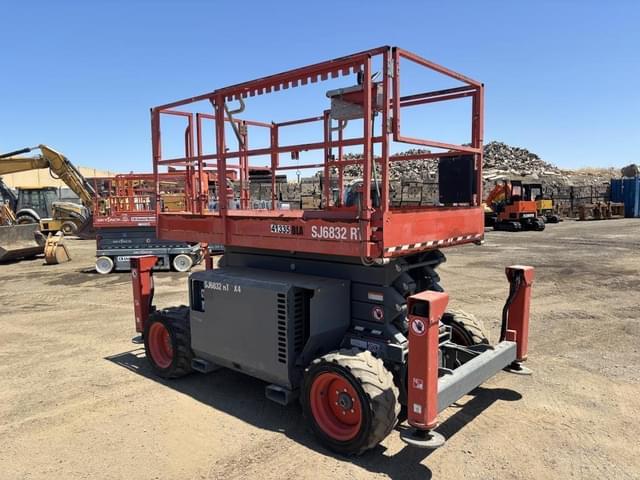 Image of Sky Jack SJ6832RT equipment image 1