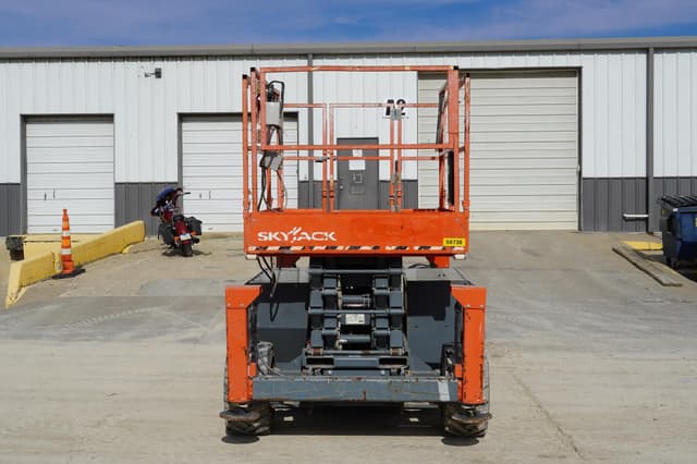 Image of Sky Jack SJ6832RT equipment image 4