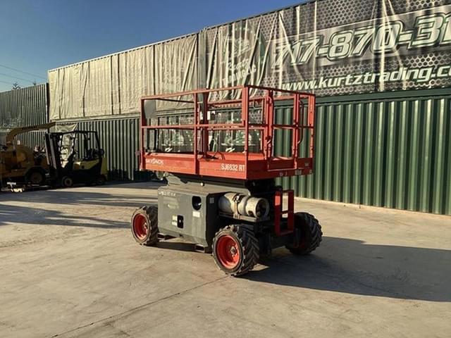 Image of Sky Jack SJ6832RT equipment image 1