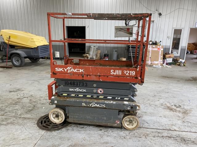 Image of Sky Jack SJIII3219 equipment image 4