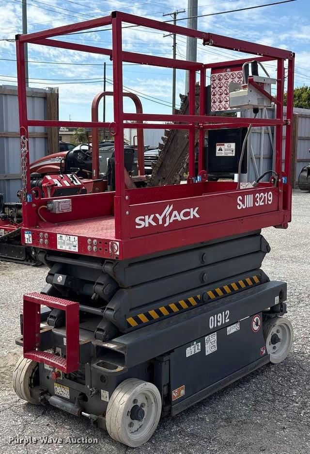 Image of Sky Jack SJIII3219 equipment image 4